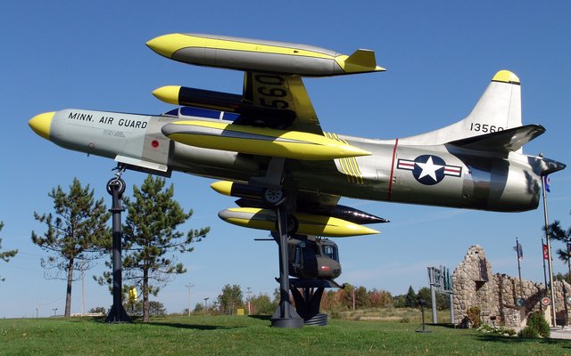 Key image for: Iron Range Veterans' Memorial